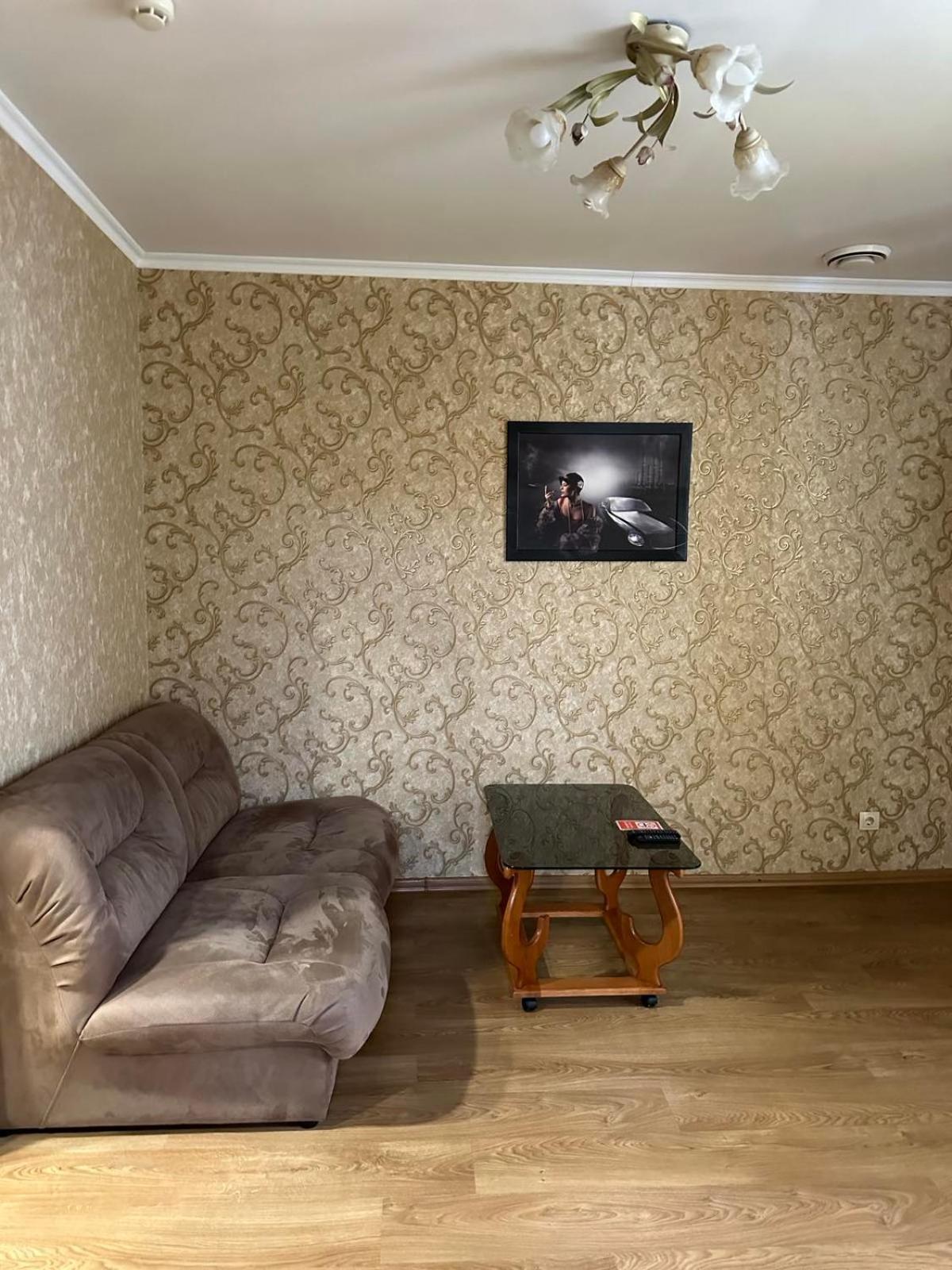 Готель-Ресторан Chalet ビーラ・ツェールクヴァ エクステリア 写真